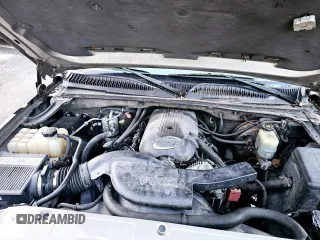 2002 Chevrolet Avalanche with VIN 3GNEK13T626206061, listed as a Copart auction lot 56700975 with 157,907 mi miles and Clean Title. Bid and sale history available at DreamBid. Image 7.