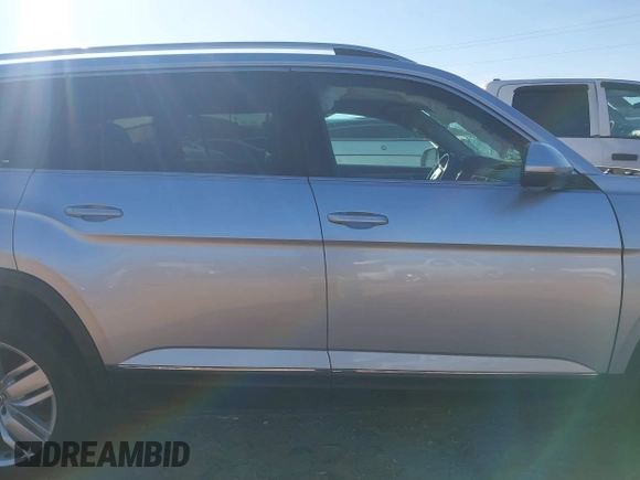 2018 Volkswagen Atlas SEL Premium с VIN 1V2NR2CA9JC503746, выставлен на аукционе IAAI как лот 41497254 с пробегом 125 162 миль миль и . История ставок и продаж доступна на DreamBid. Изображение 13.