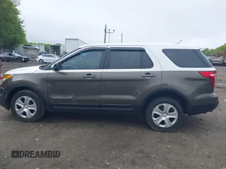 2013 Ford Police Interceptor Utility z VIN 1FM5K8AR6DGA26686, wystawiony jako IAAI lot #42258825 z przebiegiem 199 130 mil mil oraz . Historia ofert i sprzedaży dostępna na DreamBid. Obrazek 14.