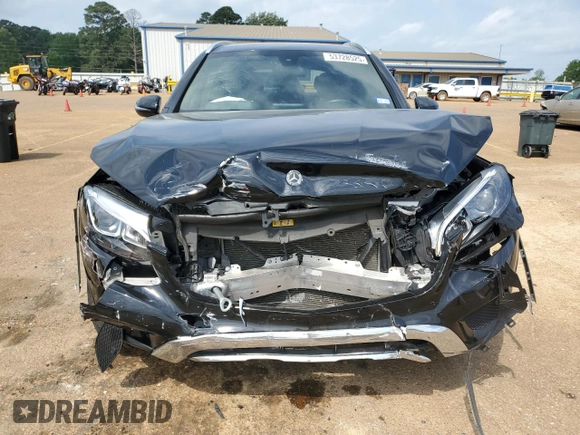 2019 Mercedes-Benz GLC 300 z VIN WDC0G4JB7KV117187, wystawiony jako Copart lot #53728525 z przebiegiem 26 352 mil mil oraz Szkoda całkowita • Salvage title. Historia ofert i sprzedaży dostępna na DreamBid. Obrazek 5.