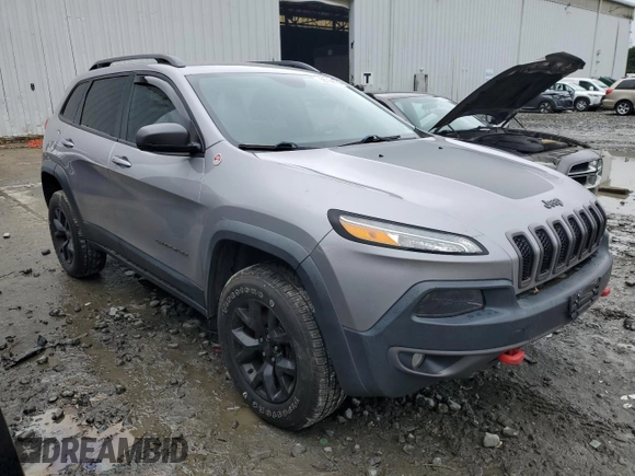 2018 Jeep Cherokee Trailhawk Leather Plus with VIN 1C4PJMBX1JD512857, listed as a Copart auction lot 58730535 with 104,252 mi miles and Clean title. Bid and sale history available at DreamBid. Image 4.