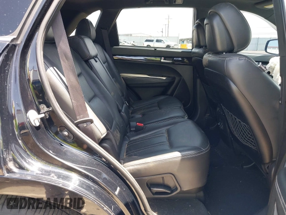2014 Kia Sorento SX Limited with VIN 5XYKWDA71EG486958, listed as a IAAI auction lot 42483774 with 195,198 mi miles and . Bid and sale history available at DreamBid. Image 8.