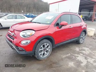 2018 FIAT 500X Trekking z VIN ZFBCFYCB6JP690033, wystawiony jako IAAI lot #41966797 z przebiegiem 129 236 mil mil oraz . Historia ofert i sprzedaży dostępna na DreamBid. Obrazek 2.