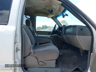 2005 Chevrolet Avalanche LS with VIN 3GNEC12Z15G267981, listed as a IAAI auction lot 42345543 with 235,585 mi miles and . Bid and sale history available at DreamBid. Image 5.