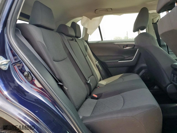 2022 Toyota RAV4 XLE with VIN 2T3W1RFV3NW209301, listed as a Copart auction lot 50494545 with 28,940 mi miles and Salvage Title. Bid and sale history available at carsss.com. Image 11.