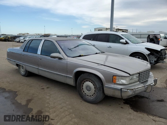 1996 Cadillac Fleetwood z VIN 1G6DW52P6TR702611, wystawiony jako Copart lot #77202664 z przebiegiem 159 994 mil mil oraz Szkody całkowita. Historia ofert i sprzedaży dostępna na DreamBid. Obrazek 4.