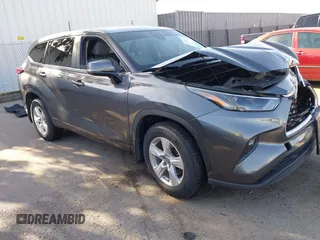 2023 Toyota Highlander L z VIN 5TDKDRBH0PS034516, wystawiony jako IAAI lot #41969692 z przebiegiem 118 902 mil mil oraz . Historia ofert i sprzedaży dostępna na DreamBid. Obrazek 1.