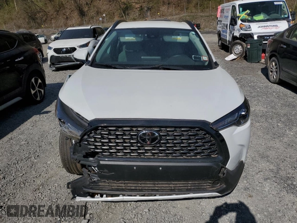 2022 Toyota Corolla Cross LE with VIN 7MUCAABG2NV024823, listed as a Copart auction lot 53458775 with 24,562 mi miles and Non repairable. Bid and sale history available at DreamBid. Image 5.