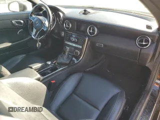 2014 Mercedes-Benz SLK 250 z VIN WDDPK4HA1EF083011, wystawiony jako Copart lot #43931645 z przebiegiem 102 146 mil mil oraz Szkoda całkowita • Salvage title. Historia ofert i sprzedaży dostępna na DreamBid. Obrazek 8.