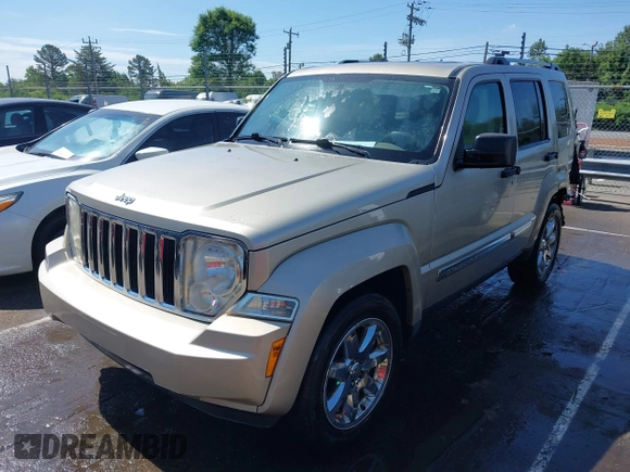2010 Jeep Liberty Limited z VIN 1J4PN5GK0AW112035, wystawiony jako IAAI lot #42145071 z przebiegiem 151 889 mil mil oraz . Historia ofert i sprzedaży dostępna na DreamBid. Obrazek 18.