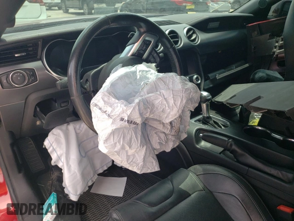2019 Ford Mustang GT z VIN 1FA6P8CF2K5177276, wystawiony jako Copart lot #56753085 z przebiegiem Nie podano mil oraz Szkoda całkowita • Salvage title. Historia ofert i sprzedaży dostępna na DreamBid. Obrazek 8.