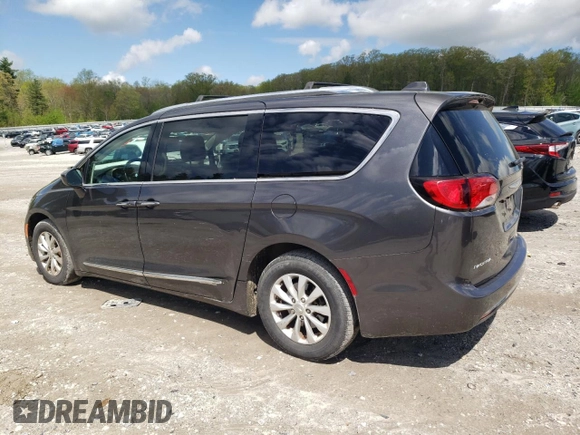 2018 Chrysler Pacifica Touring L with VIN 2C4RC1BG6JR124425, listed as a Copart auction lot 56132055 with 89,575 mi miles and Salvage Title. Bid and sale history available at DreamBid. Image 2.