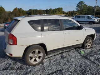 2012 Jeep Compass Latitude with VIN 1C4NJCEA2CD666392, listed as a Copart auction lot 77044444 with 175,283 mi miles and Salvage Title. Bid and sale history available at DreamBid. Image 3.