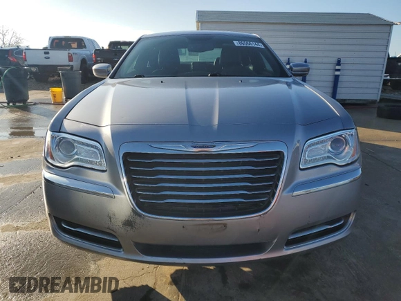 2014 Chrysler 300 with VIN 2C3CCAAG5EH327037, listed as a Copart auction lot 86566144 with 89,966 mi miles and Salvage Title. Bid and sale history available at DreamBid. Image 5.