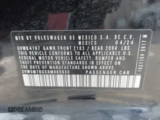 2024 Volkswagen Jetta S z VIN 3VW5M7BUXRM080630, wystawiony jako IAAI lot #42223967 z przebiegiem 35 103 mil mil oraz . Historia ofert i sprzedaży dostępna na DreamBid. Obrazek 9.
