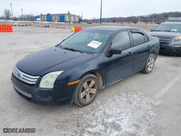 2008 Ford Fusion SE with VIN 3FAHP07148R257239, listed as a IAAI auction lot 41551698 with 218,839 mi miles. Bid and sale history available at carsss.com. Image 2.