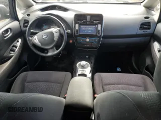 2015 Nissan LEAF SV with VIN 1N4AZ0CP5FC325081, listed as a Copart auction lot 62681513 with 90,329 mi miles. Bid and sale history available at carsss.com. Image 8.