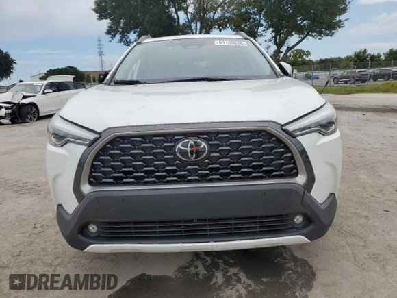 2023 Toyota Corolla Cross XLE z VIN 7MUDAAAG7PV051492, wystawiony jako Copart lot #61185635 z przebiegiem 79 364 mil mil oraz Nie do naprawy • Non repairable. Historia ofert i sprzedaży dostępna na DreamBid. Obrazek 5.
