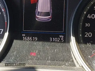 2018 Volkswagen Atlas SE with VIN 1V2CR2CA2JC576397, listed as a IAAI auction lot 41959708 with 168,619 mi miles and . Bid and sale history available at DreamBid. Image 15.