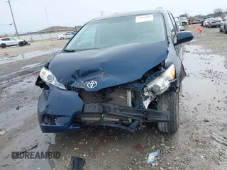 2011 Toyota Sienna LE AAS with VIN 5TDKK3DC4BS094456, listed as a IAAI auction lot 41956894 with 176,882 mi miles. Bid and sale history available at carsss.com. Image 6.