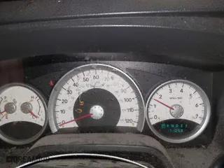 2008 Dodge Dakota Laramie with VIN 1D7HW58N08S637068, listed as a IAAI auction lot 41542177 with 171,058 mi miles. Bid and sale history available at carsss.com. Image 7.