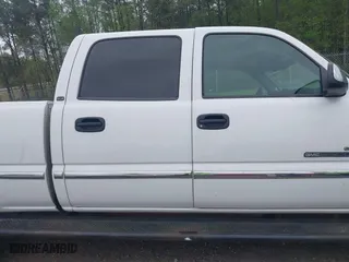 2002 GMC Sierra 2500HD SLE with VIN 1GTHK23172F182552, listed as a IAAI auction lot 41945511 with 290,925 mi miles. Bid and sale history available at carsss.com. Image 13.