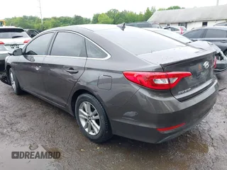 2015 Hyundai Sonata SE z VIN 5NPE24AFXFH150090, wystawiony jako IAAI lot #42341428 z przebiegiem 133 157 mil mil oraz . Historia ofert i sprzedaży dostępna na DreamBid. Obrazek 3.