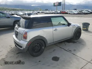 2008 MINI Hardtop S with VIN WMWMF73598TT87302, listed as a Copart auction lot 54273535 with 150,683 mi miles and Salvage Title. Bid and sale history available at DreamBid. Image 3.
