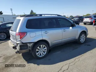 2012 Subaru Forester X Premium z VIN JF2SHADC7CH417098, wystawiony jako Copart lot #60042125 z przebiegiem 122 865 mil mil oraz Szkoda całkowita • Salvage title. Historia ofert i sprzedaży dostępna na DreamBid. Obrazek 3.