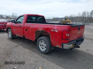 2007 Chevrolet Silverado 1500 1LT with VIN 1GCEK14067Z538823, listed as a IAAI auction lot 41996239 with 175,901 mi miles and . Bid and sale history available at DreamBid. Image 3.