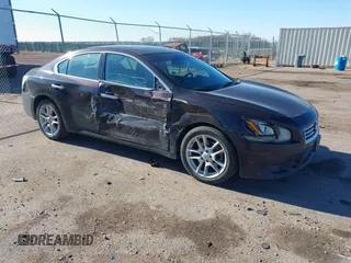 2014 Nissan Maxima SV z VIN 1N4AA5AP7EC430615, wystawiony jako IAAI lot #40795325 z przebiegiem 235 160 mil mil oraz . Historia ofert i sprzedaży dostępna na DreamBid. Obrazek 1.