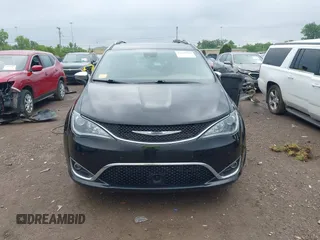 2020 Chrysler Pacifica Limited z VIN 2C4RC1GG8LR113518, wystawiony jako IAAI lot #42299570 z przebiegiem 71 970 mil mil oraz . Historia ofert i sprzedaży dostępna na DreamBid. Obrazek 12.