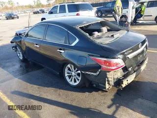 2014 Nissan Altima S with VIN 1N4AL3AP2EN379463, listed as a IAAI auction lot 41111740 with 49,874 mi miles and . Bid and sale history available at carsss.com. Image 3.