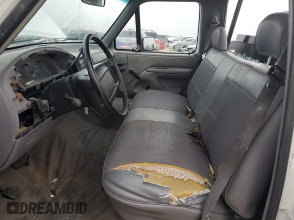1994 Ford F-150 with VIN 1FTDF15Y3RLA56000, listed as a Copart auction lot 82905204 with 281,907 mi miles and Salvage Title. Bid and sale history available at carsss.com. Image 7.