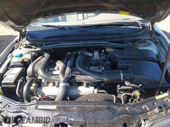 2004 Volvo S80 with VIN YV1TS91Z041376376, listed as a IAAI auction lot 41658074 with 152,894 mi miles. Bid and sale history available at carsss.com. Image 10.