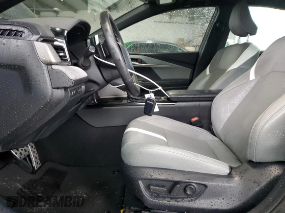 2025 Toyota Camry LE z VIN 4T1DAACK8SU059483, wystawiony jako Copart lot #44968055 z przebiegiem 19 771 mil mil oraz Nie do naprawy • Non repairable. Historia ofert i sprzedaży dostępna na DreamBid. Obrazek 7.