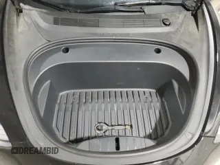 2023 Tesla Model 3 z VIN 5YJ3E1EA1PF452122, wystawiony jako Copart lot #63576995 z przebiegiem 104 907 mil mil oraz Czysty tytuł • Clean title. Historia ofert i sprzedaży dostępna na DreamBid. Obrazek 11.