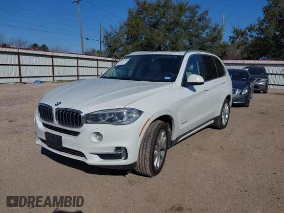 2014 BMW X5 sDrive35i with VIN 5UXKR2C53E0C01692, listed as a IAAI auction lot 41727216 with 135,985 mi miles. Bid and sale history available at carsss.com. Image 18.