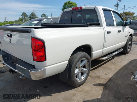 2008 Dodge 1500 SLT with VIN 1D7HA182X8S637446, listed as a IAAI auction lot 42071575 with 190,735 mi miles. Bid and sale history available at carsss.com. Image 4.