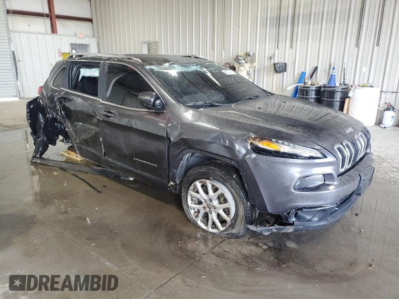 2016 Jeep Cherokee Latitude with VIN 1C4PJMCS7GW153711, listed as a Copart auction lot 54570455 with 0 mi miles and Non Repairable. Bid and sale history available at carsss.com. Image 4.