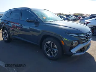 2025 Hyundai Tucson SEL with VIN 5NMJB3DE9SH534705, listed as a IAAI auction lot 41846301 with 101 mi miles and . Bid and sale history available at carsss.com. Image 1.