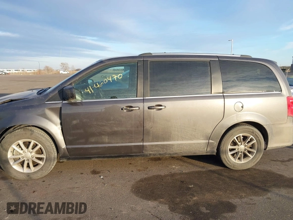 2019 Dodge Grand Caravan SXT with VIN 2C4RDGCG0KR633684, listed as a IAAI auction lot 41460470 with 101,801 mi miles. Bid and sale history available at carsss.com. Image 14.