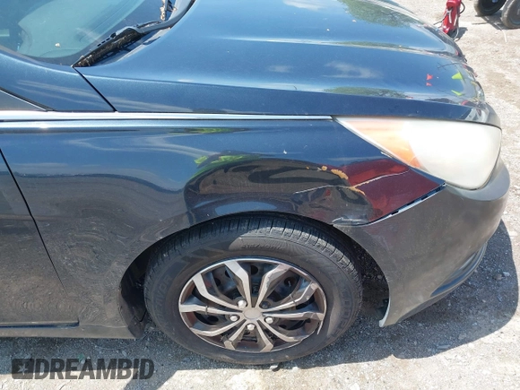 2012 Hyundai Sonata GLS with VIN 5NPEB4AC8CH309903, listed as a IAAI auction lot 42135224 with 182,416 mi miles. Bid and sale history available at carsss.com. Image 6.