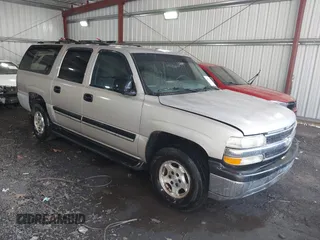 2004 Chevrolet Suburban LS with VIN 3GNEC16Z74G201816, listed as a IAAI auction lot 41721157 with 265,245 mi miles. Bid and sale history available at carsss.com. Image 1.