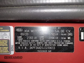 2020 Kia Forte GT-Line with VIN 3KPF34AD1LE239613, listed as a IAAI auction lot 41619577 with 80,480 mi miles. Bid and sale history available at carsss.com. Image 9.