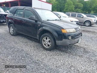 2003 Saturn VUE z VIN 5GZCZ63B63S909726, wystawiony jako IAAI lot #42346723 z przebiegiem 194 131 mil mil oraz . Historia ofert i sprzedaży dostępna na DreamBid. Obrazek 1.