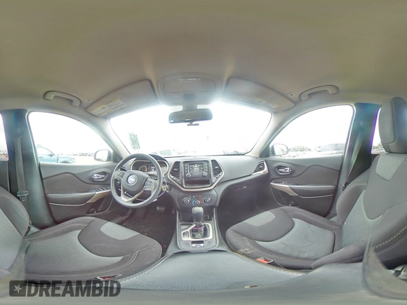 2018 Jeep Cherokee Latitude с VIN 1C4PJLCB3JD573513, выставлен на аукционе Copart как лот 57308025 с пробегом 69 086 миль миль и Списание • Salvage title. История ставок и продаж доступна на DreamBid. Изображение 14.