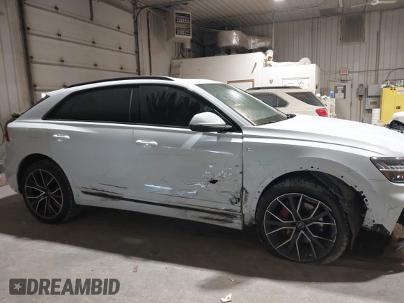 2021 Audi Q8 Premium Plus z VIN WA1EVAF11MD013975, wystawiony jako IAAI lot #41380207 z przebiegiem 77 979 mil mil oraz . Historia ofert i sprzedaży dostępna na DreamBid. Obrazek 13.