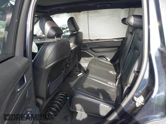 2024 Jeep Grand Cherokee with VIN 1C4RJYB63R8541756, listed as a IAAI auction lot 42639371 with 29,082 mi miles and . Bid and sale history available at DreamBid. Image 8.