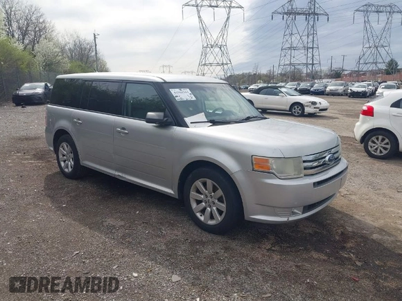 2009 Ford Flex SE with VIN 2FMDK51C09BA16935, listed as a IAAI auction lot 41966261 with 205,987 mi miles. Bid and sale history available at carsss.com. Image 1.